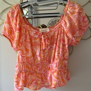 Adorable Swirl Patterned Summer Blouse